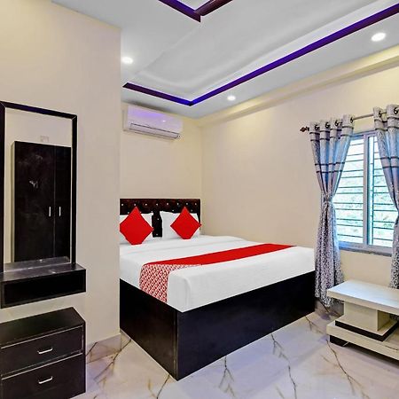 Oyo 86602 Hotel Dream Palace โกลกาตา ภายนอก รูปภาพ