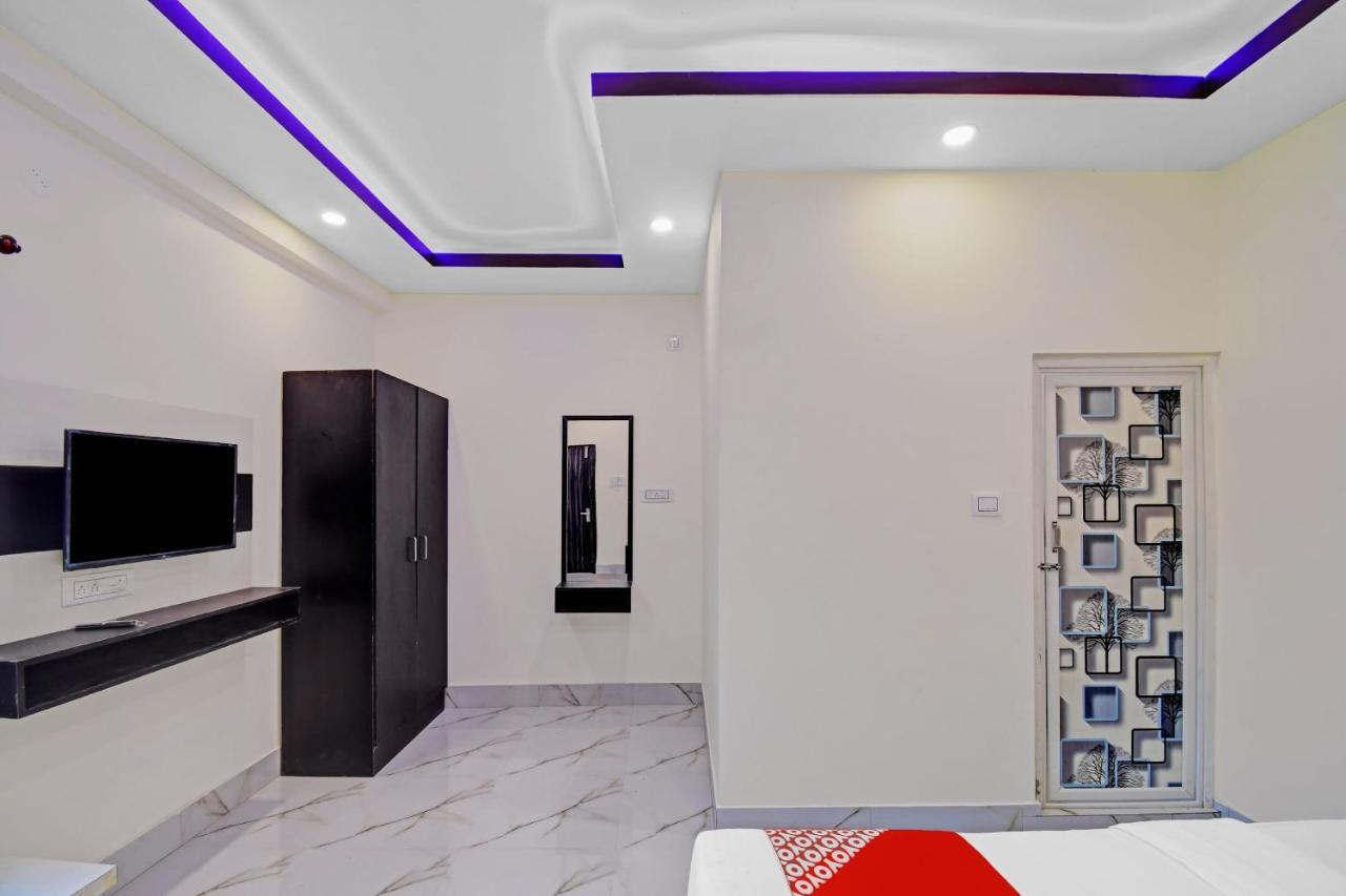 Oyo 86602 Hotel Dream Palace โกลกาตา ภายนอก รูปภาพ