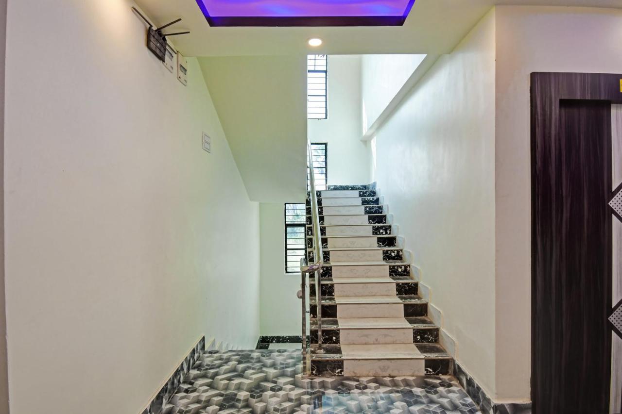 Oyo 86602 Hotel Dream Palace โกลกาตา ภายนอก รูปภาพ